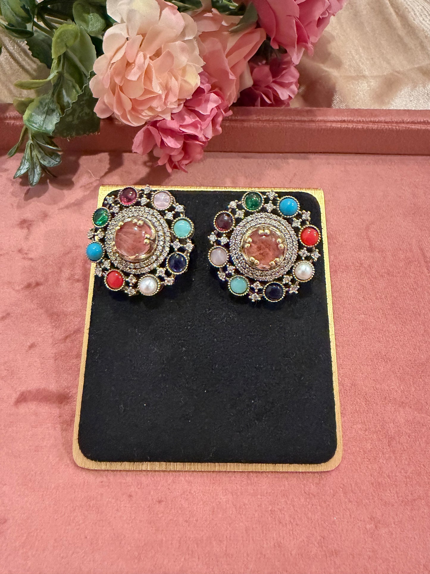 DESIGNER STONE STUD