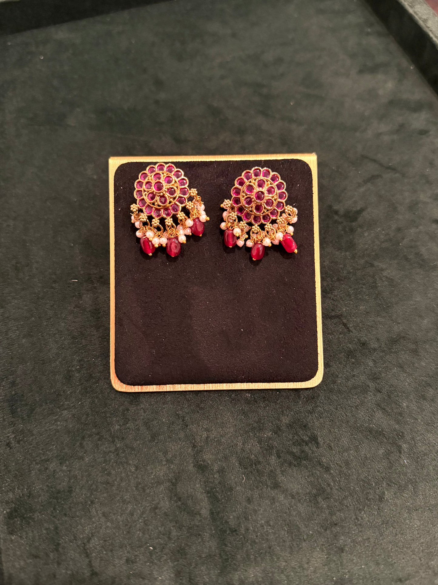 JADAU STUDS