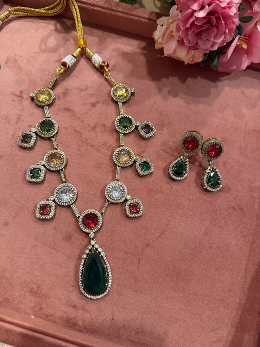 DESIGNER SET