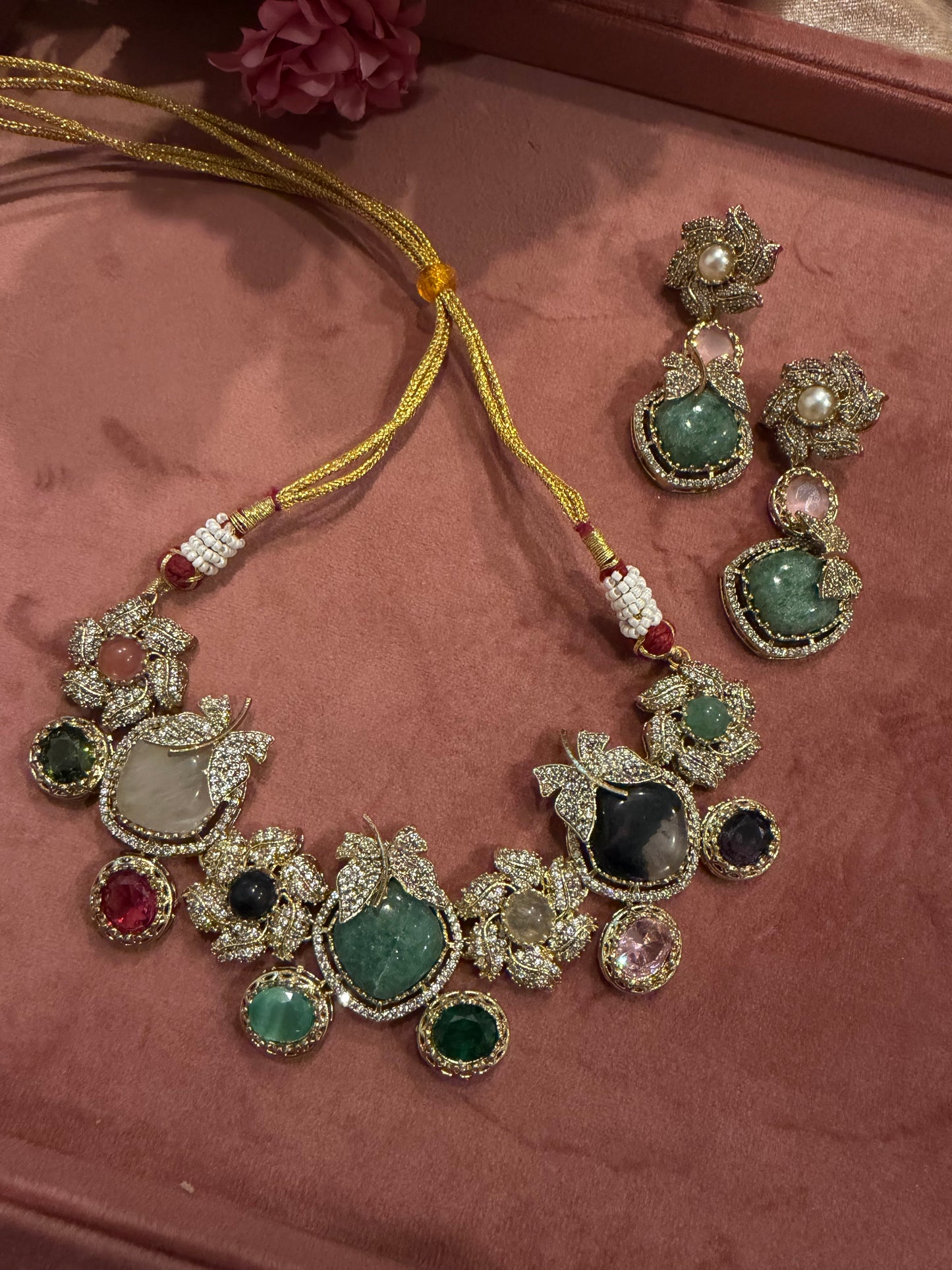 DESIGNER NECKLACE