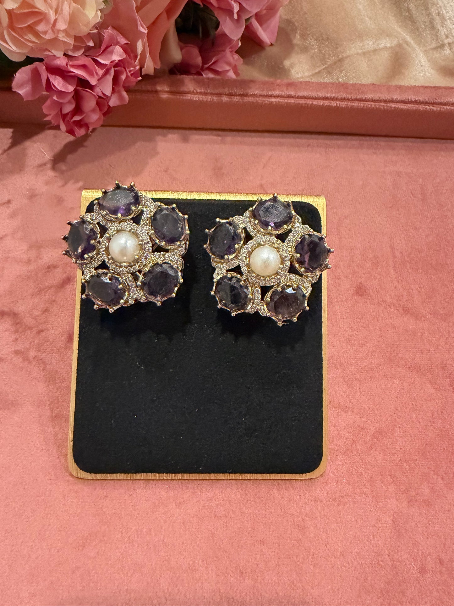 DESIGNER STONE STUD