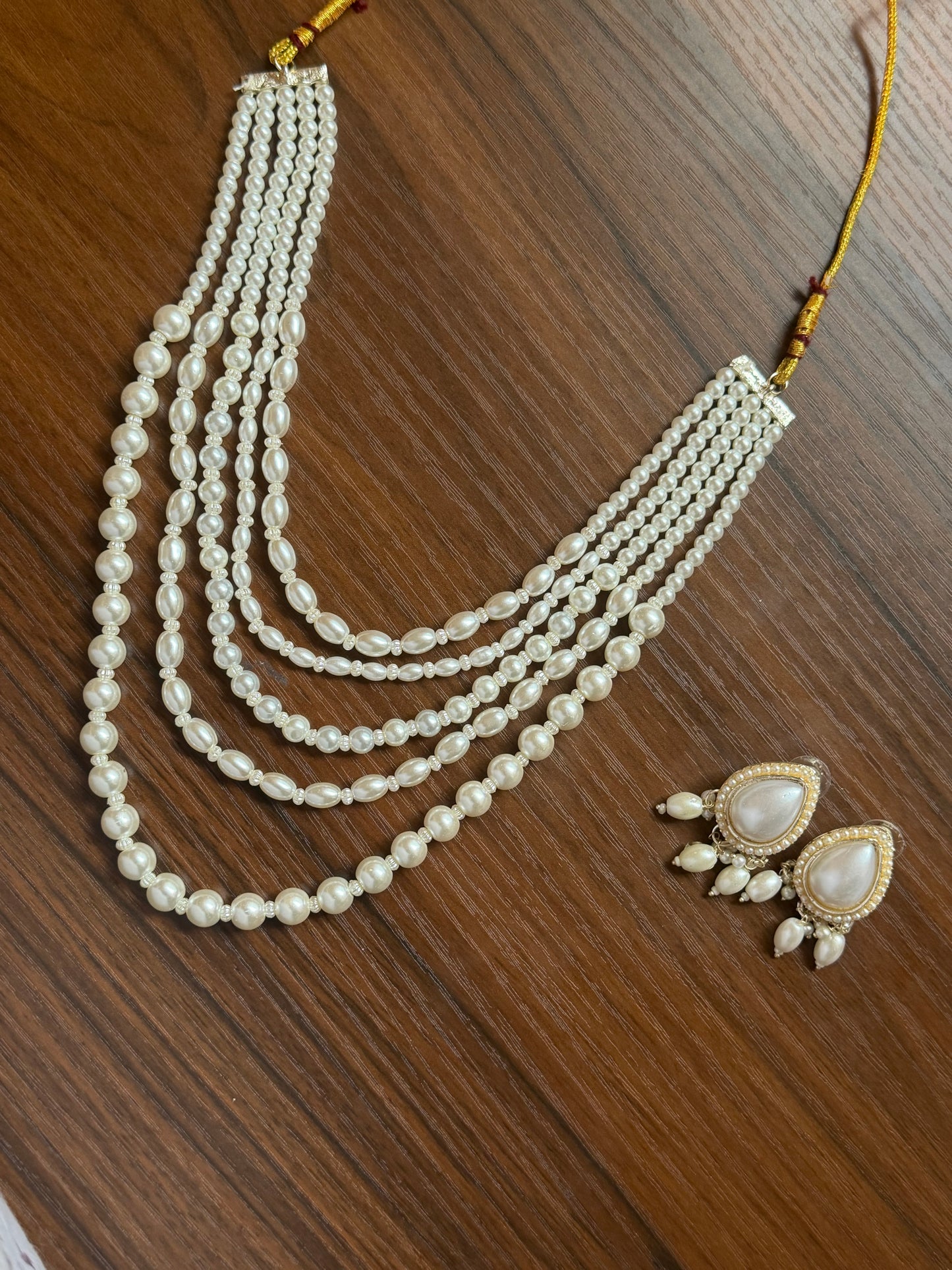 Pearl Layed Necklace