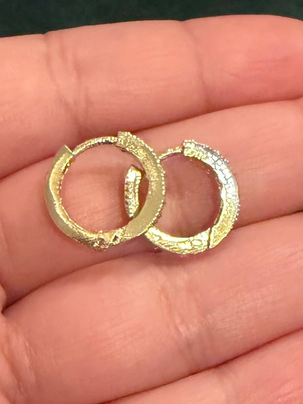 SMALL AD HOOPS