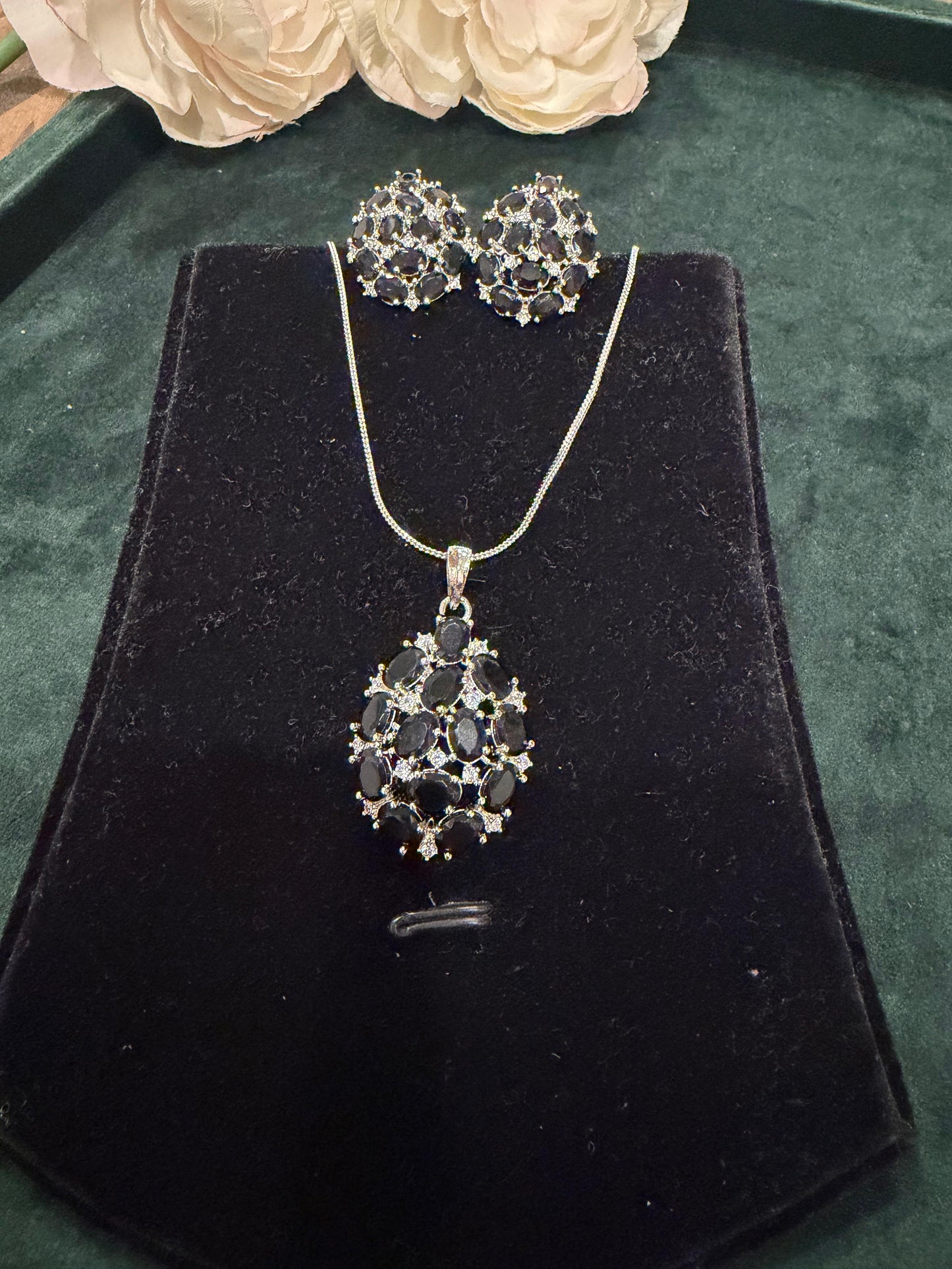 SILVER AD PENDENT SET