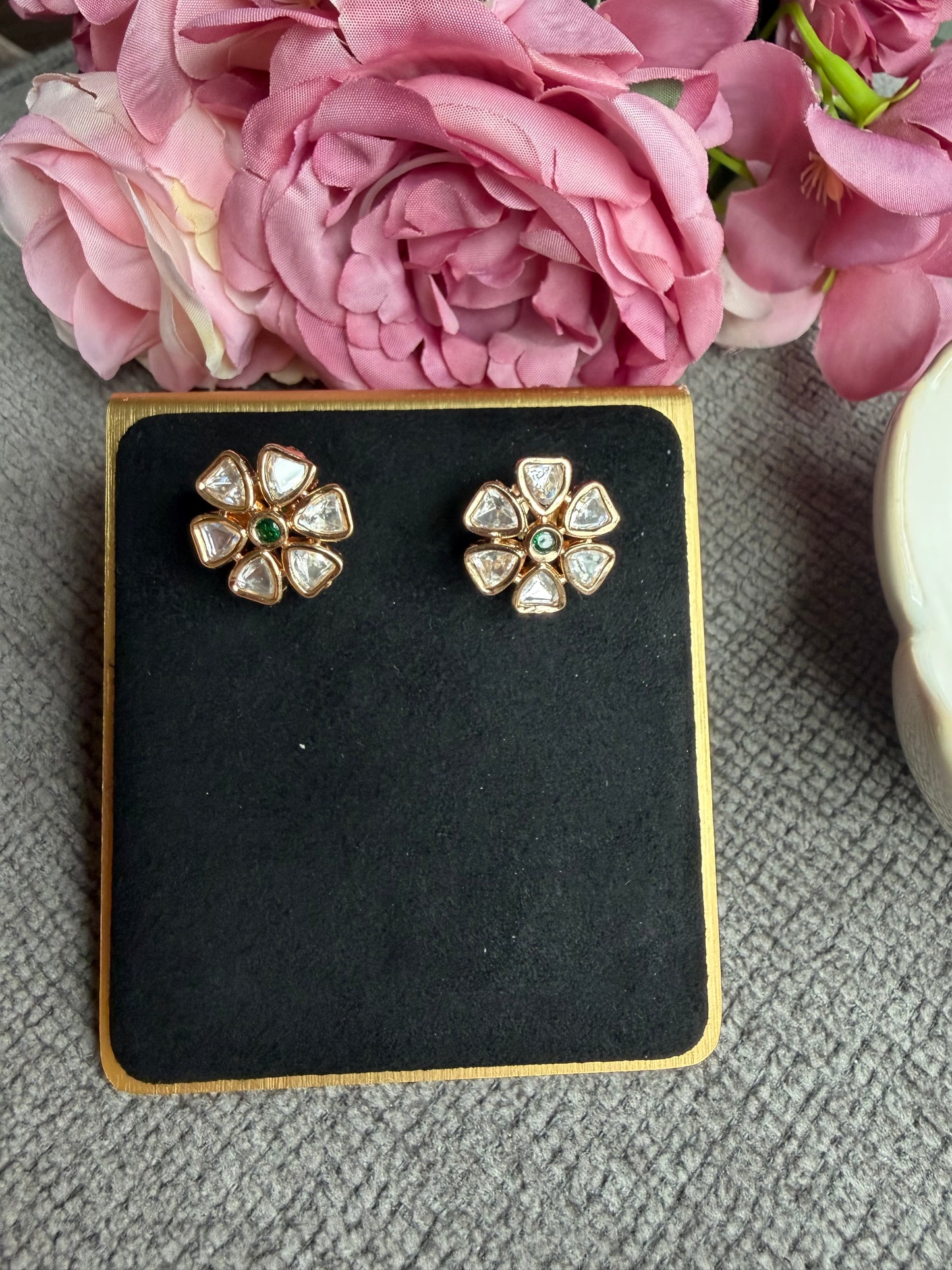 PREMIUM MOISSANITE STUDS