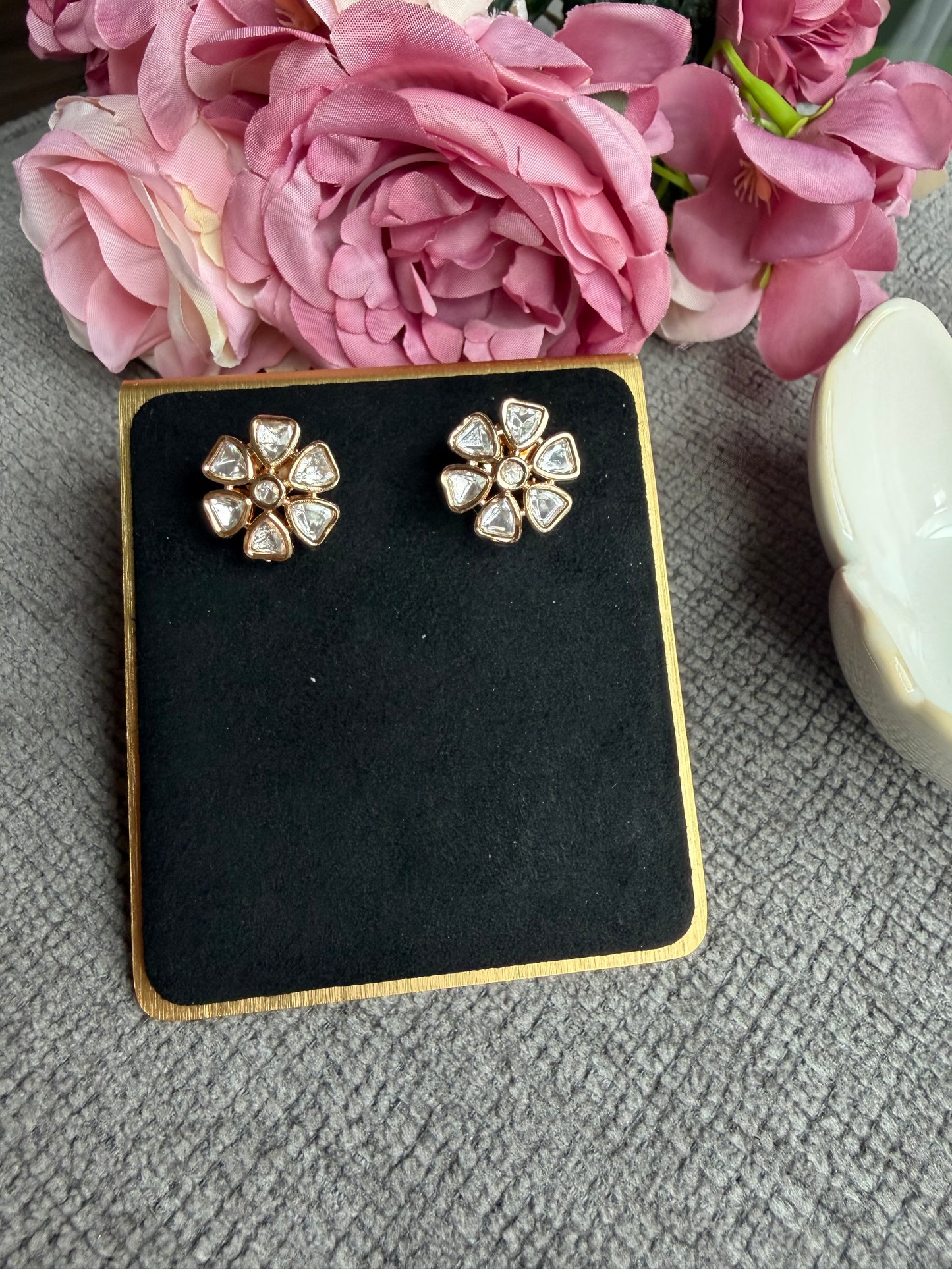 PREMIUM MOISSANITE STUDS