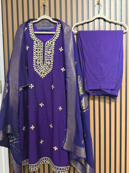 MIRROR GOTTA BANARSI SILK SUIT