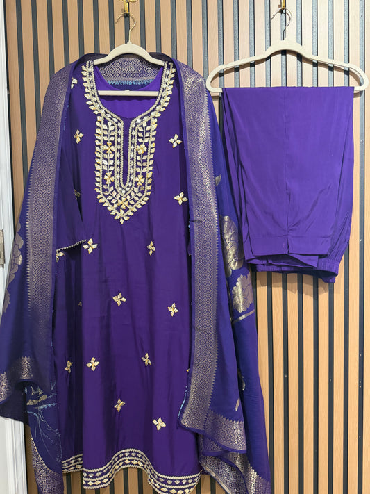 MIRROR GOTTA BANARSI SILK SUIT