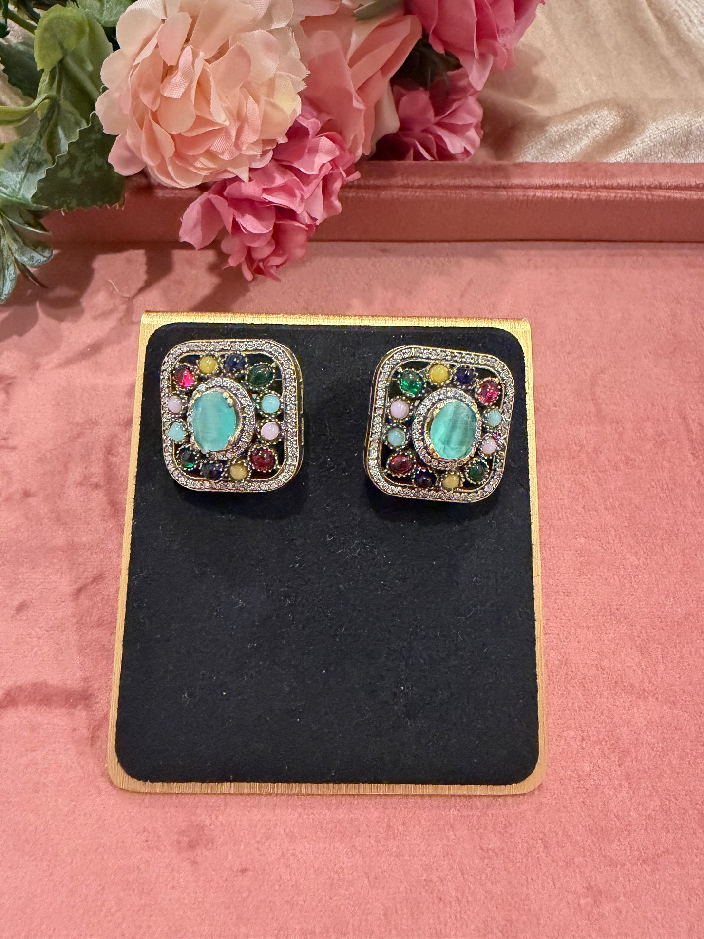 DESIGNER STONE STUDS