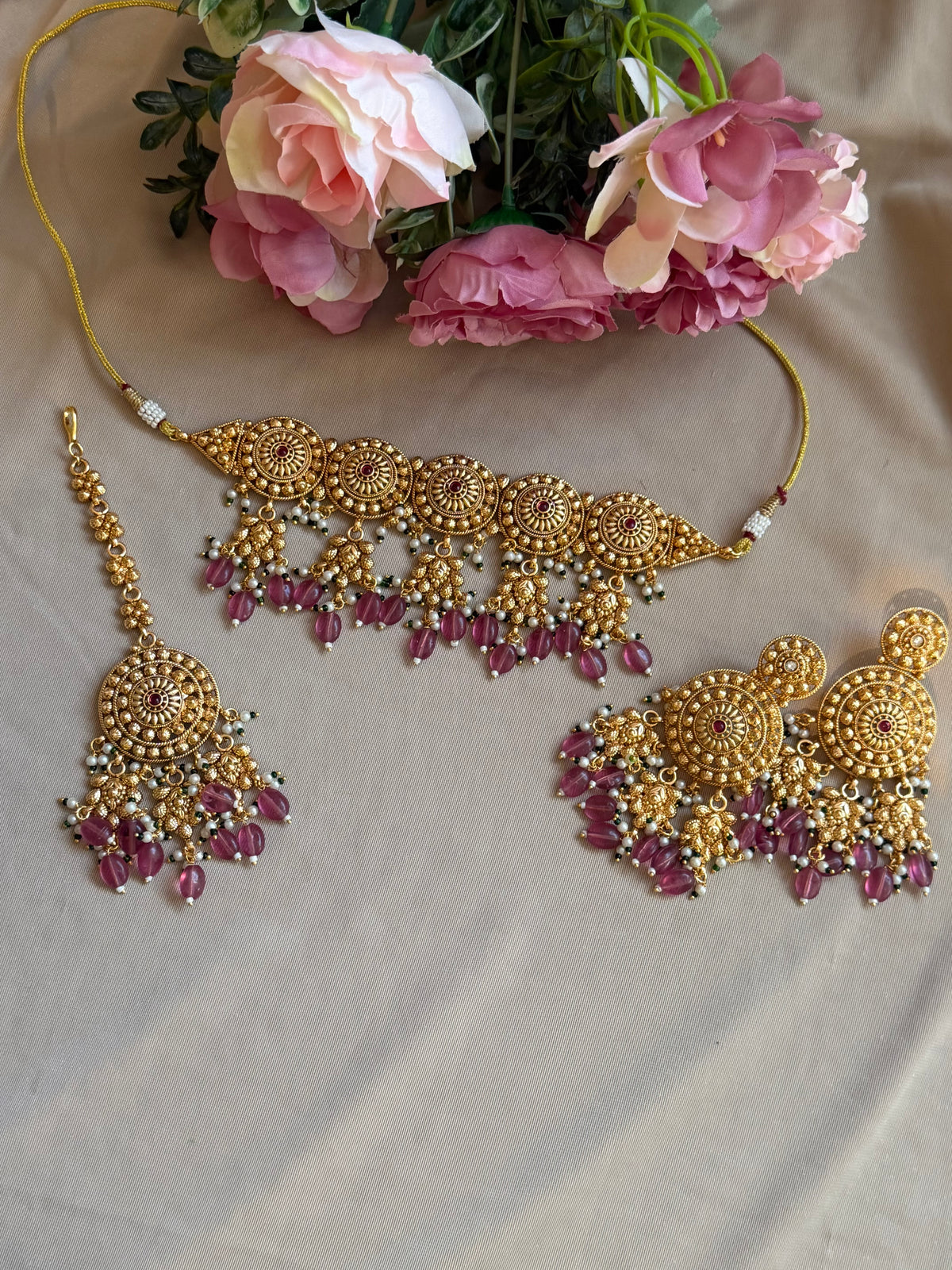 GOLD PLATED NECKLACE