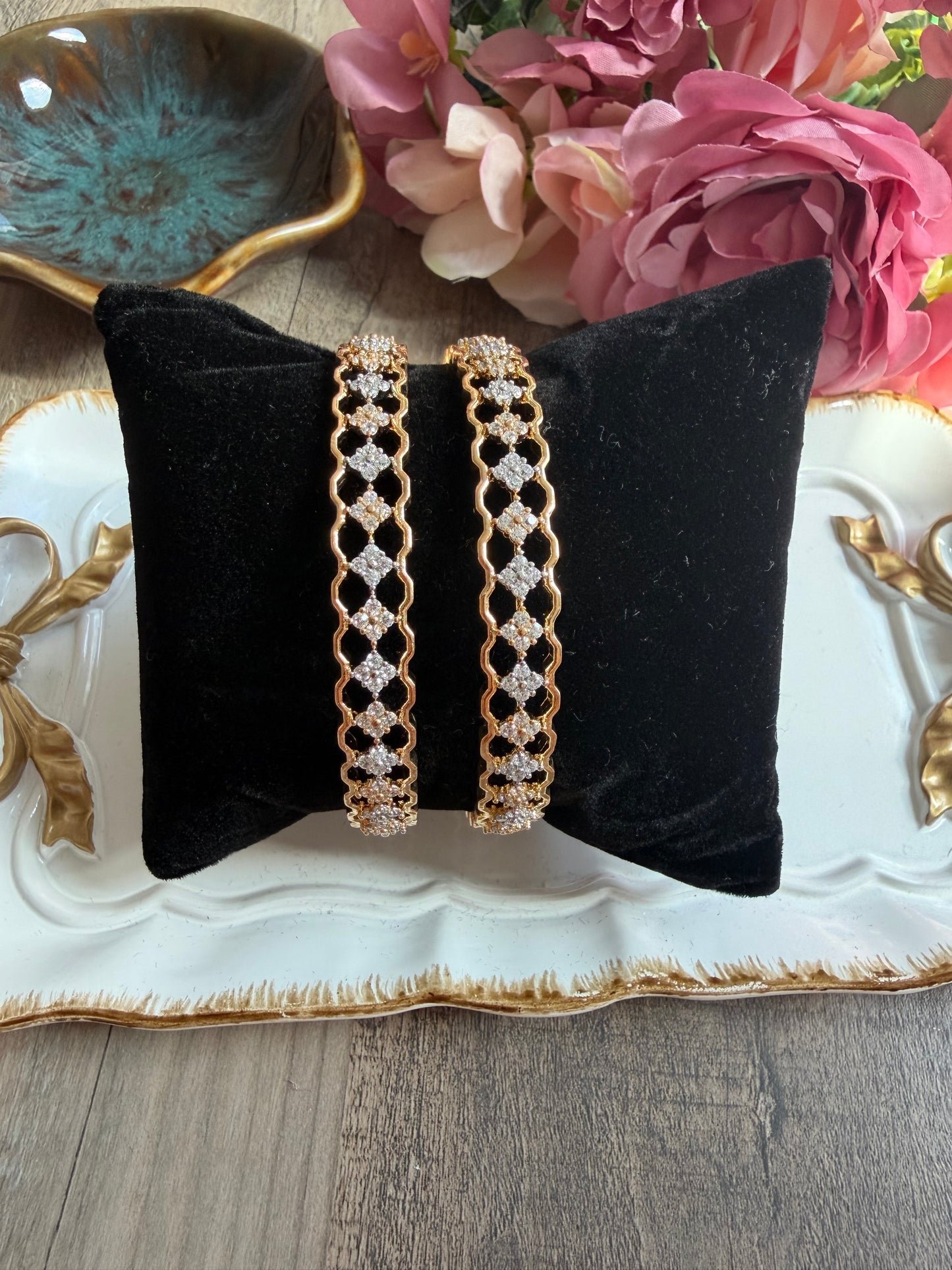 AD MICRO GOLD BANGLE