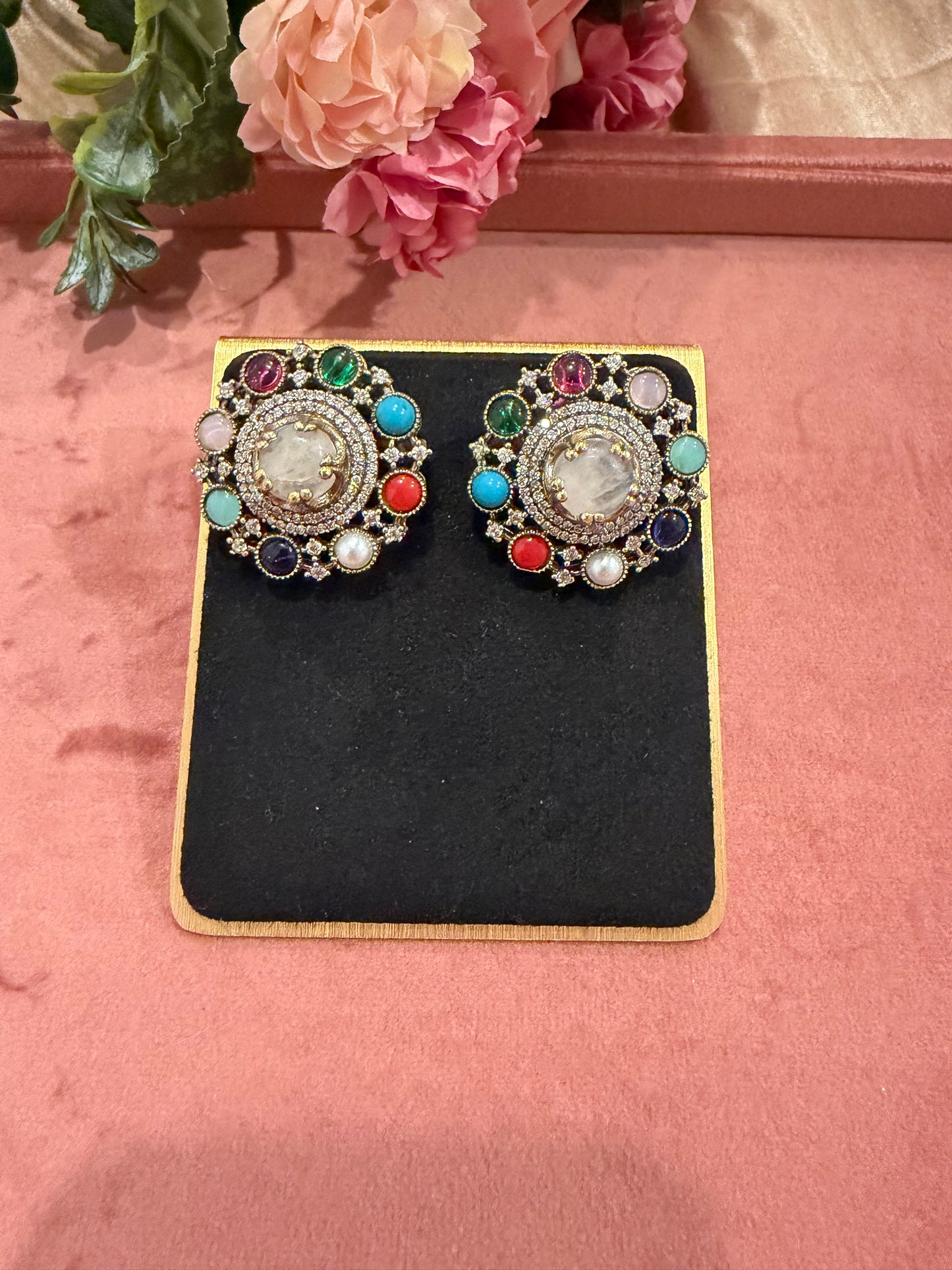 DESIGNER STONE STUD
