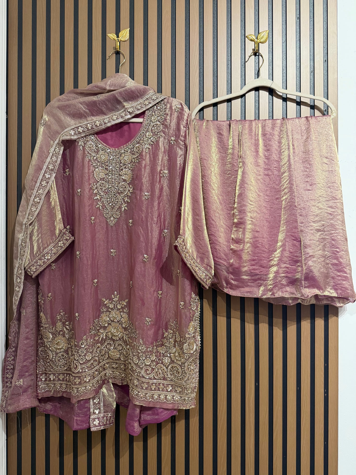 GLASS TISSUE SHARARA