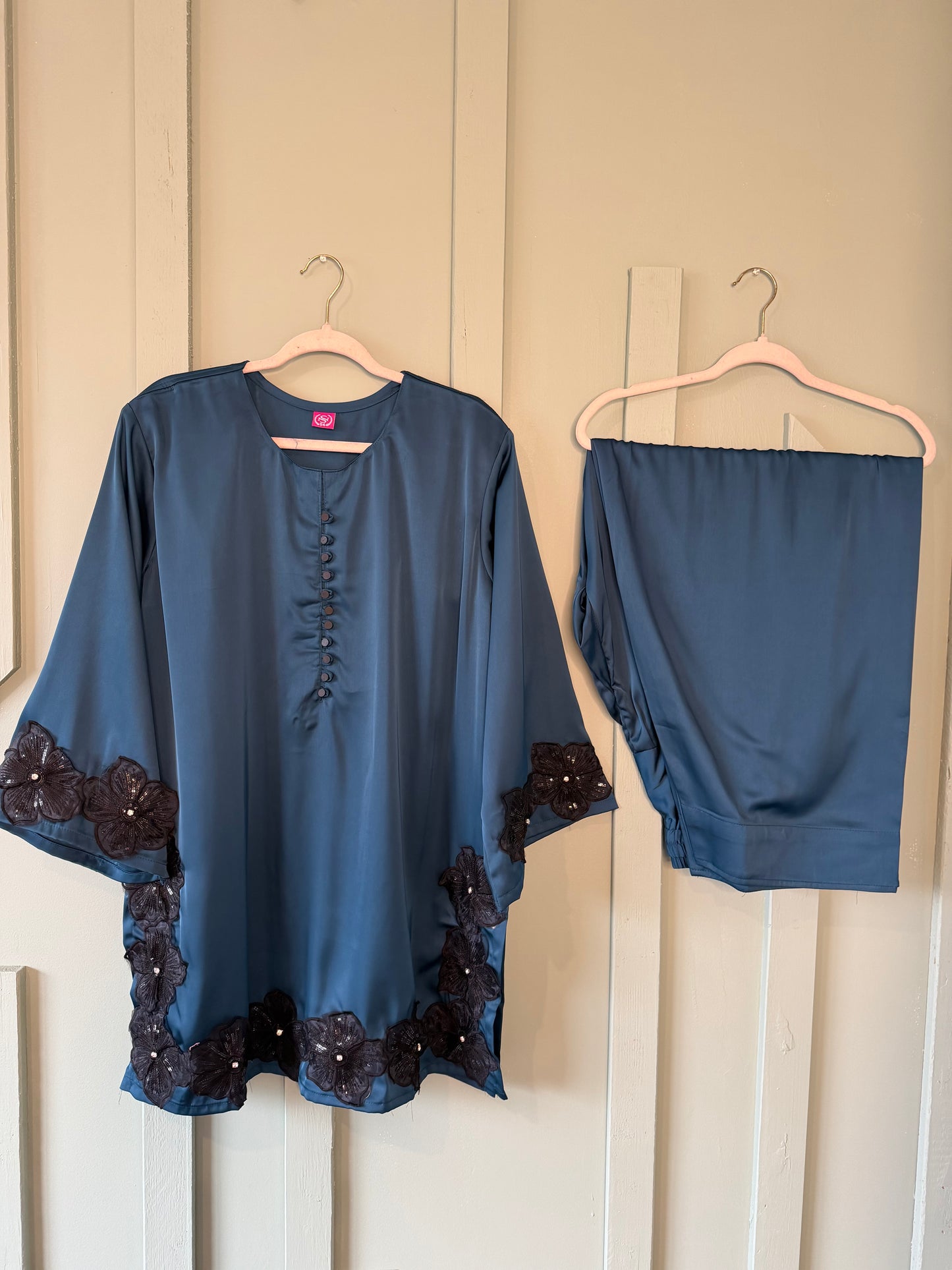 AMRMAI SILK FARSHI CO-ORD