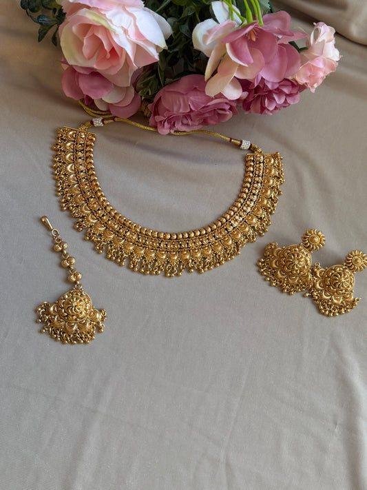GOLD PLATED NECKLACE