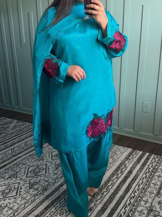 Silk Embroidered Farshi Set