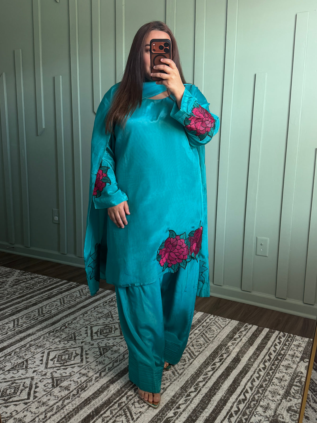 Silk Embroidered Farshi Set