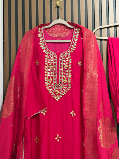 MIRROR GOTTA BANARSI SILK SUIT