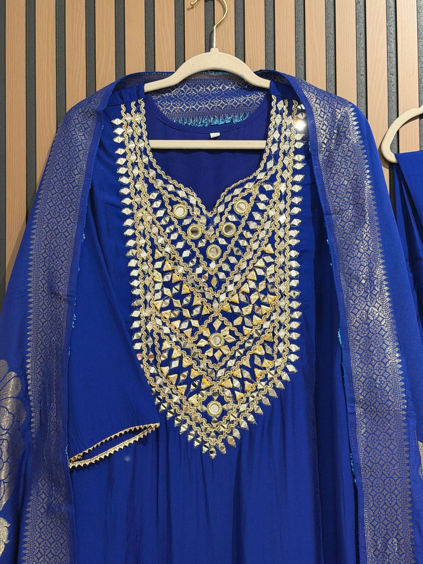 MIRROR GOTTA SILK BANARSI THREE PIECE
