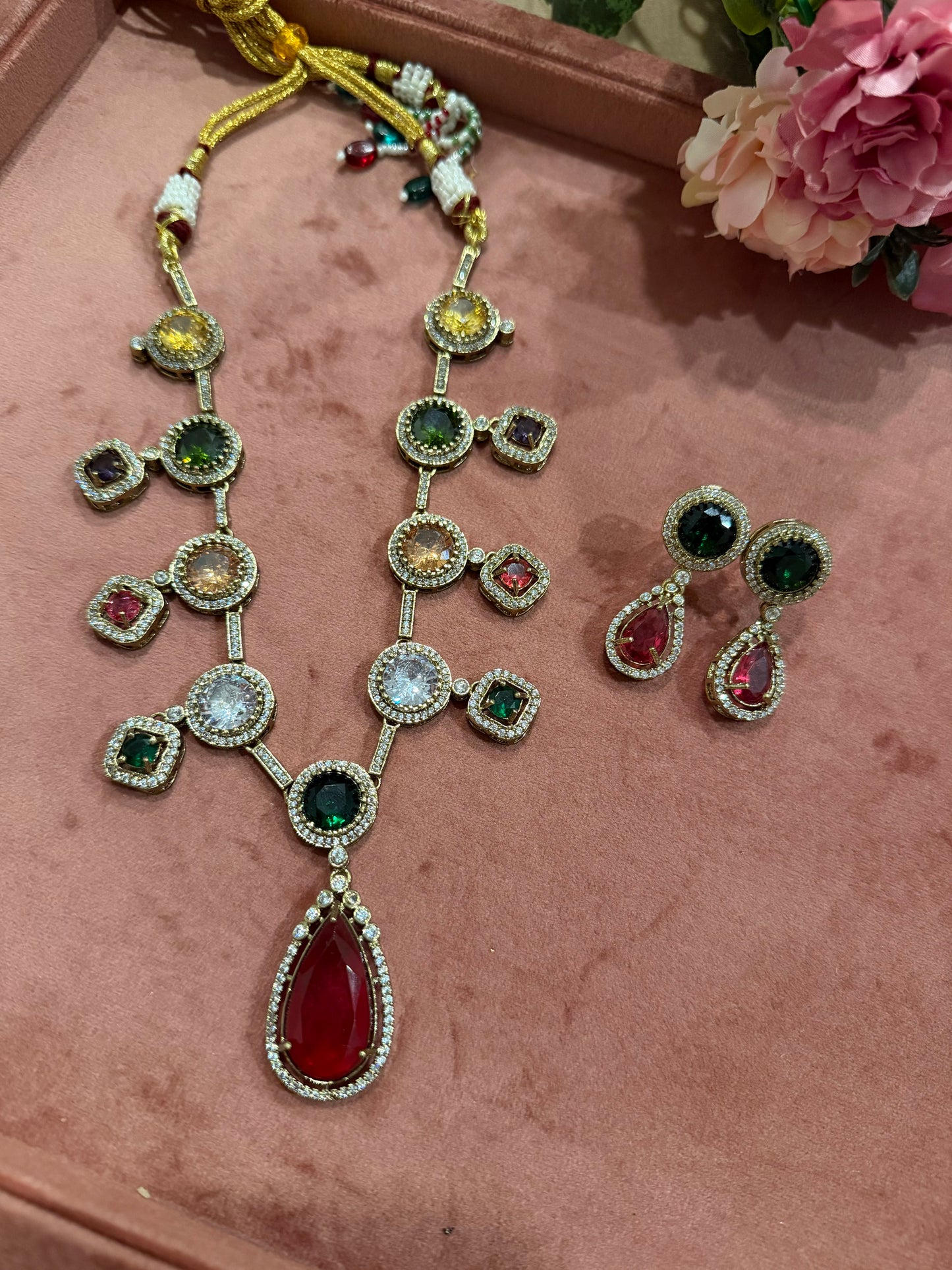 DESIGNER SET