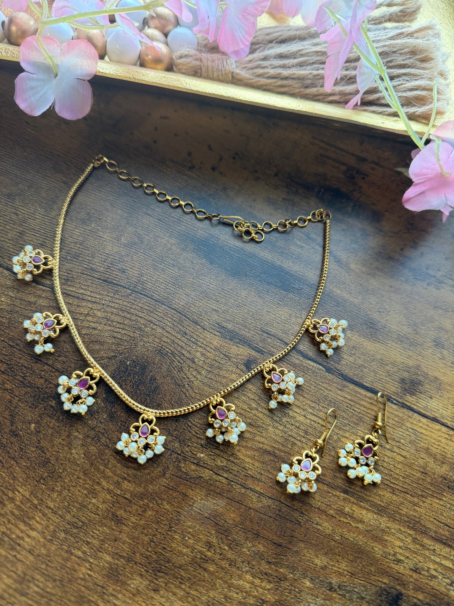 Sleek Pearl Set