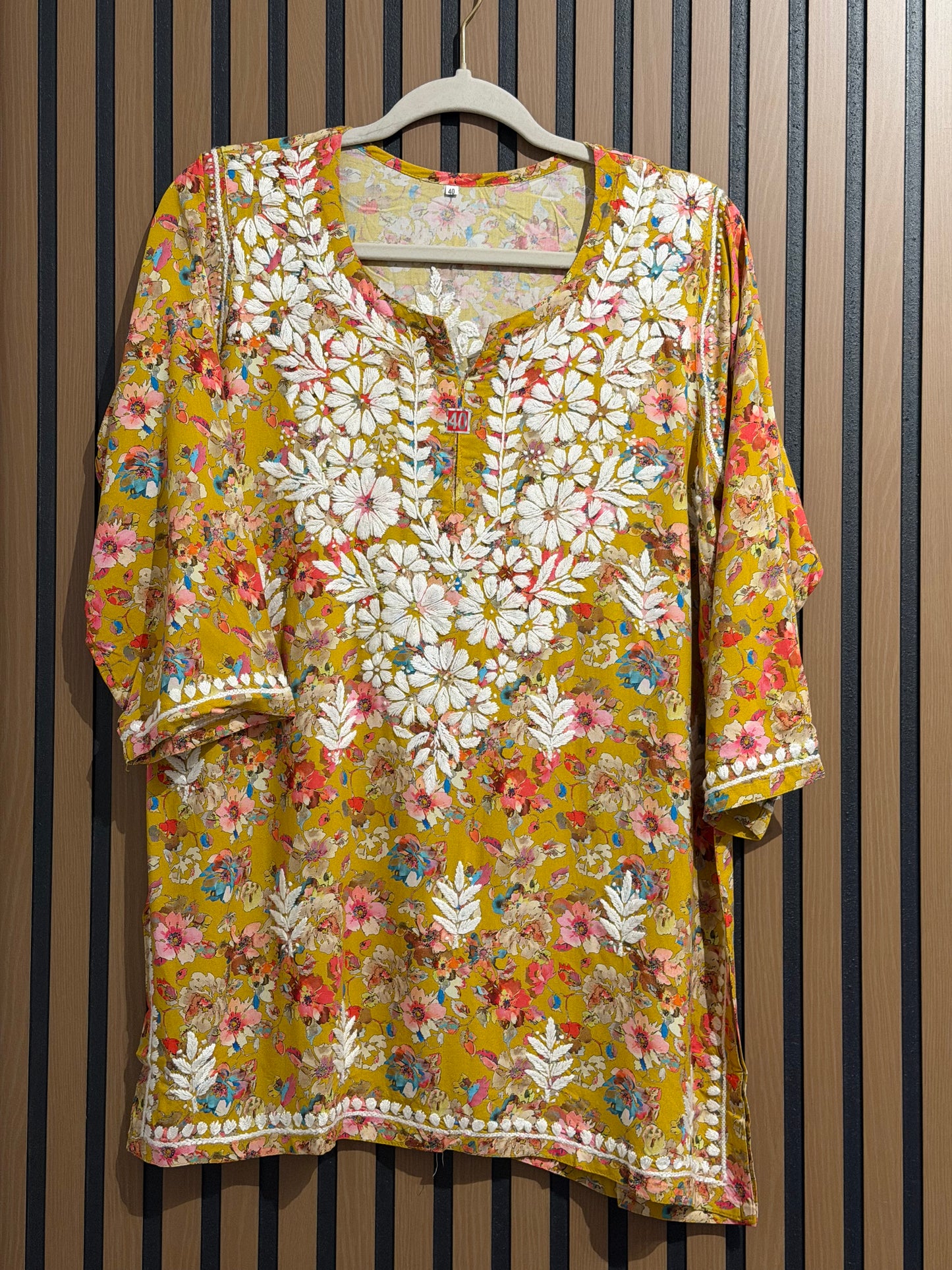 PRINT RAYON CHIKANARI SHORT KURTI