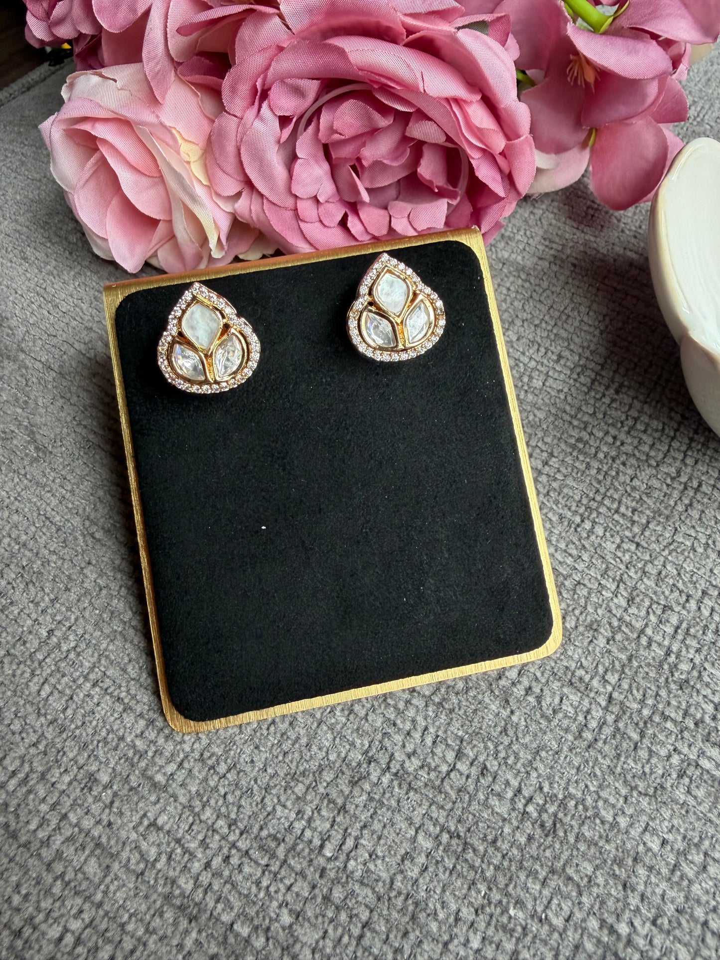 PREMIUM MOISSANITE STUDS