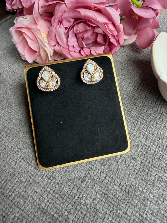 PREMIUM MOISSANITE STUDS