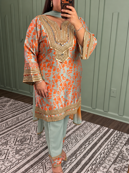 Silk Floral Mirror Gotta Three Piece