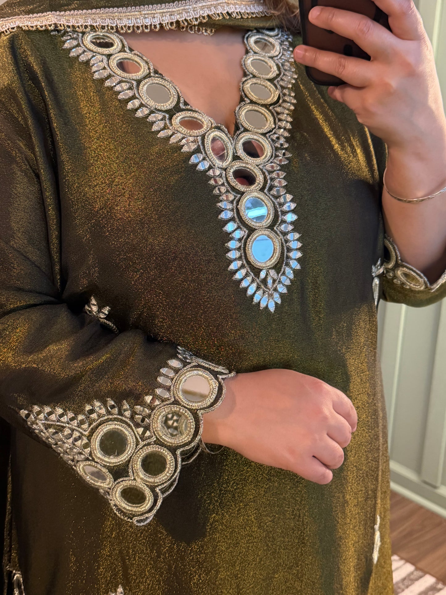 SHIMMER MIRROR THREE PIECE