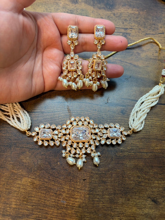 Tyani Kundan Set