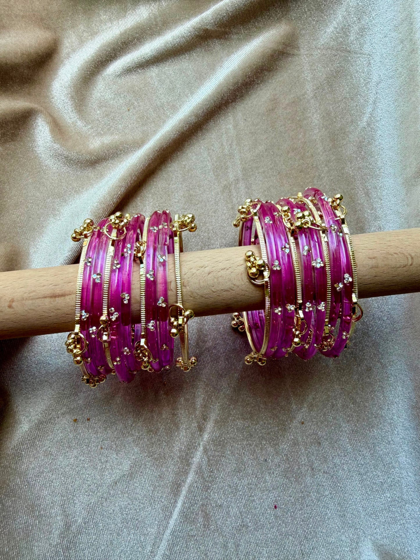 GLASS JELLY BANGLES (1 Dozen Glass & 8 Ghungru)