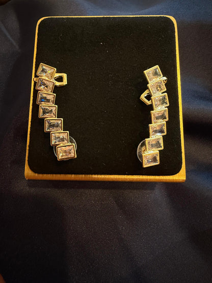SOLITAIRE EARRCUFFS